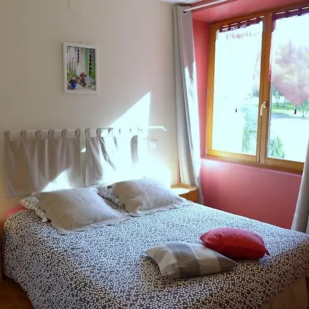 Holiday home Les Jardins De *